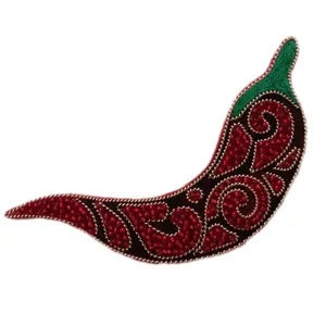 گل سینه زنانه مدل فلفل