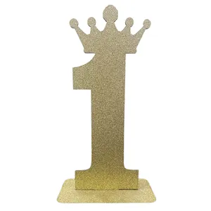 استند تولد طرح عدد یک مدل تاج دار