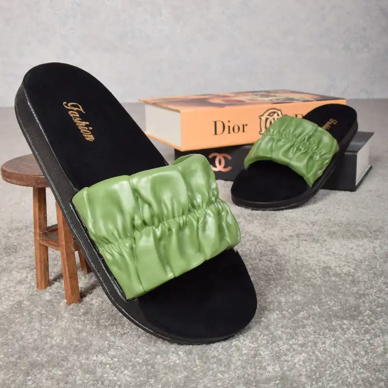 دمپایی زنانه پاپا مدل GRN.2774