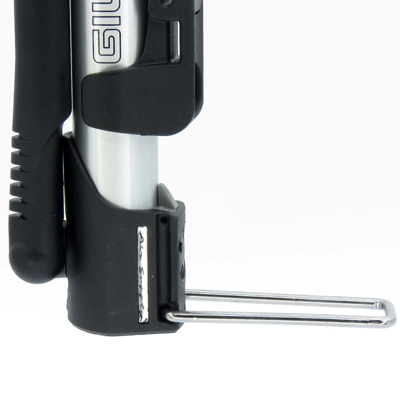 عکس شماره 9 : تلمبه دستی مدل giyo کد 1424 با 140 سی سی حجم هوای تزریقی در هر پمپاژ