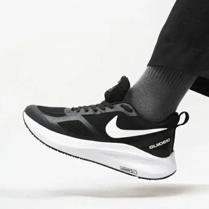 کفش پیاده روی مدل گاید 10