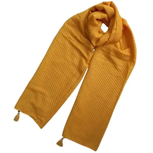 شال زنانه مدل نخی ساده پلیسه منگوله دار کد 121