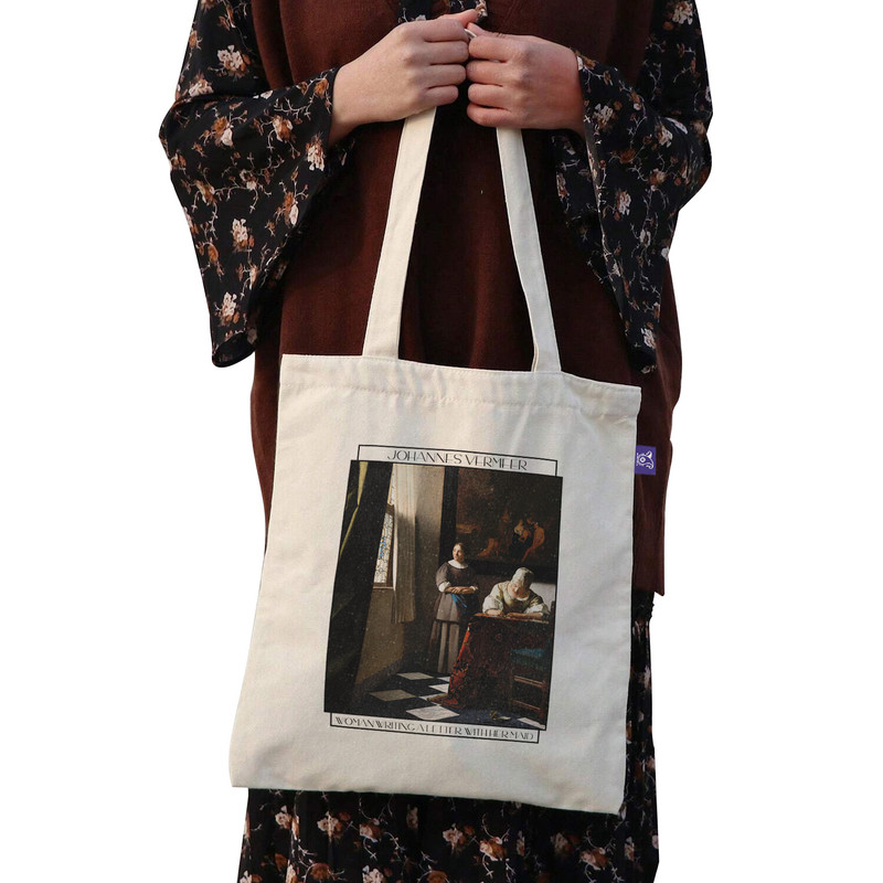 ساک خرید ترمه طراحان ایده مدل زنی در حال خواندن نامه با خدمتکارش از ورمر کد art0592 - L