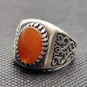 انگشتر نقره مردانه مدل سنگ عقیق یمانی کد 83