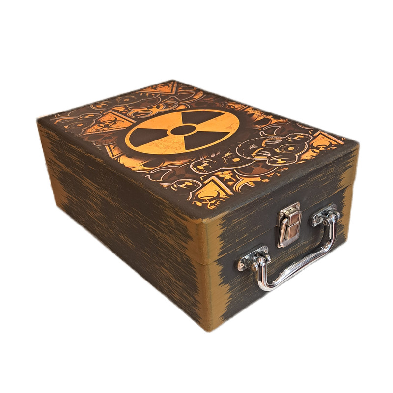 جعبه هدیه چوبی مدل چمدان طرح رادیواکتیو کد WSV001