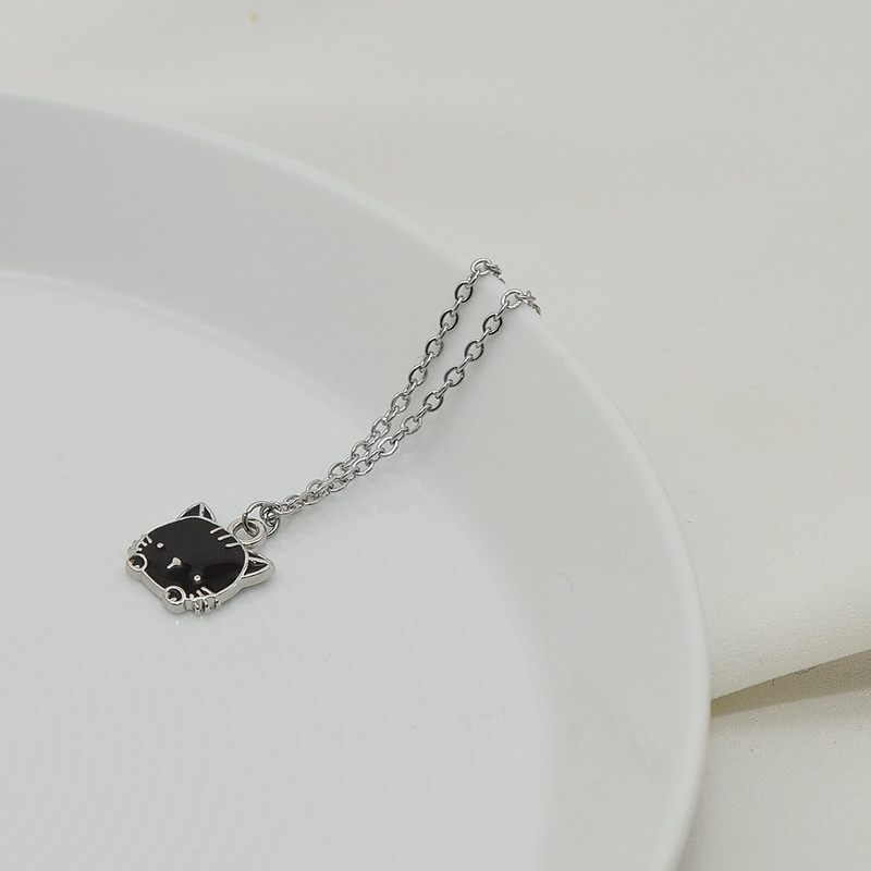 آویز ساعت زنانه دلنار گالری مدل پیشی B