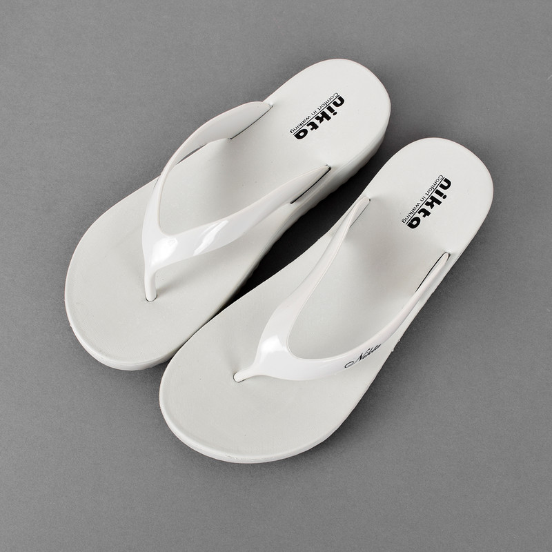 دمپایی لاانگشتی زنانه نیکتا مدل GRY.2212