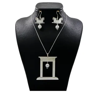 نیم ست  نقره زنانه دلی جم طرح تخت جمشید کد D 104