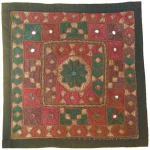 رومیزی سوزن دوزی مدل عسلی کد SOO59