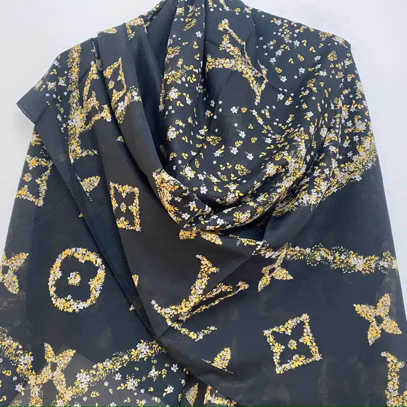 روسری زنانه مدل وال نخی منگوله دار کد 9998