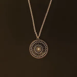 گردنبند زنانه سیکس مدل سلطنتی کد 0256
