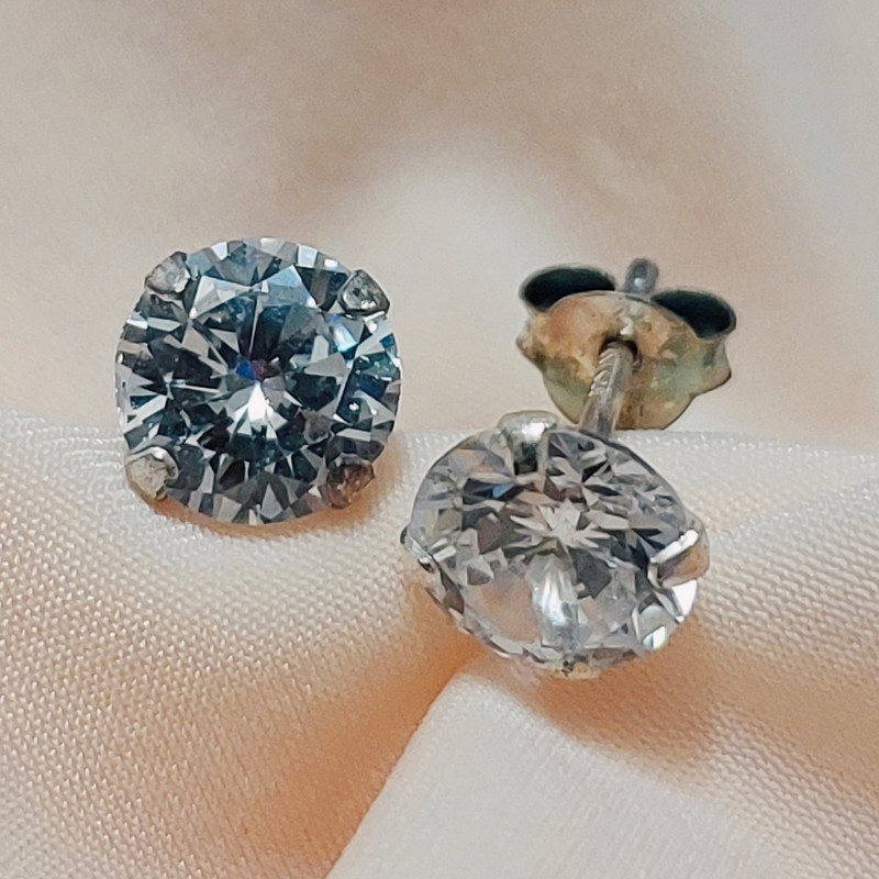 گوشواره نقره زنانه مدل کریستال 5 Zirconia