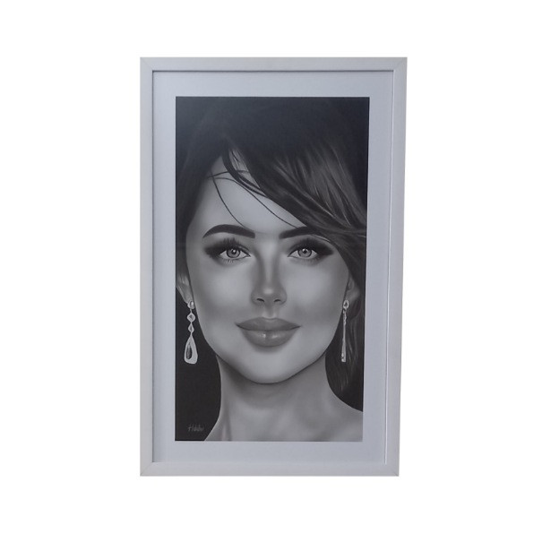 تابلو نقاشی سیاه قلم طرح چهره مدل تبسم کد 10