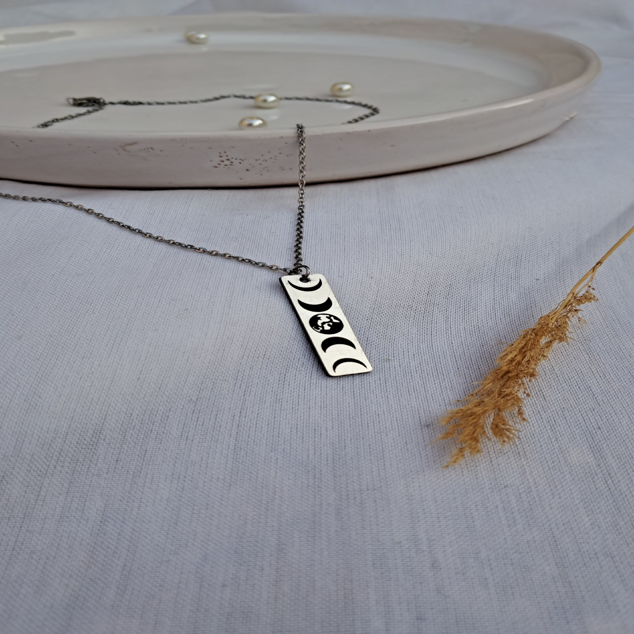 گردنبند دخترانه مدل تکامل ماه گردنبند دخترانه مدل تکامل ماه