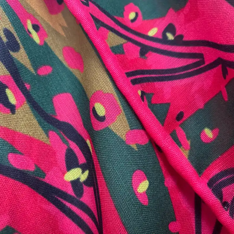 روسری زنانه مدل نخی چهارفصل قواره بزرگ کد 1207