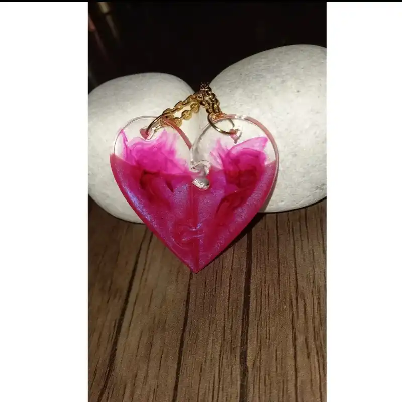 گردنبند مدل قلب رزینی P01