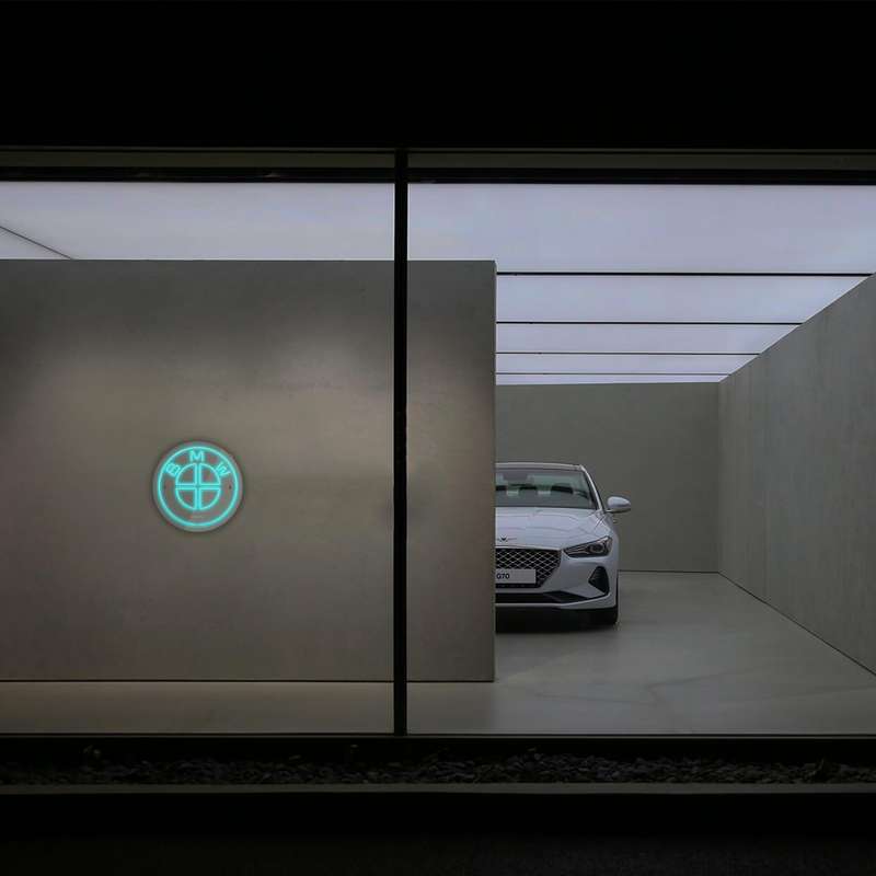 چراغ دیواری نئون دیزاین طرح Bmw_TBL