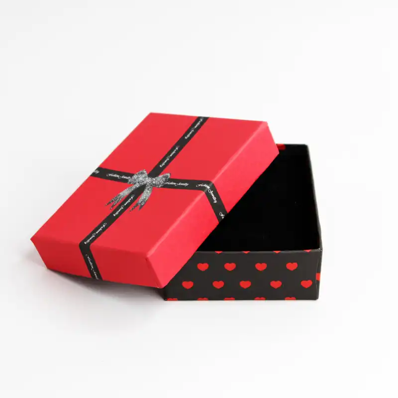 جعبه هدیه مدل پاپیون اکلیلی کد 2