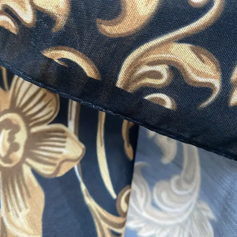 روسری زنانه مدل نخ چهارفصل منگوله دار کد 963