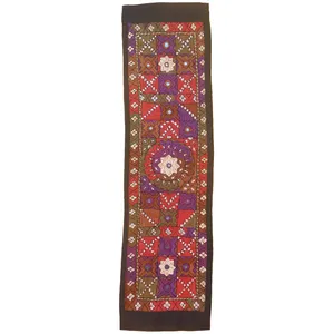 رومیزی سوزن دوزی کد SOOZRA45