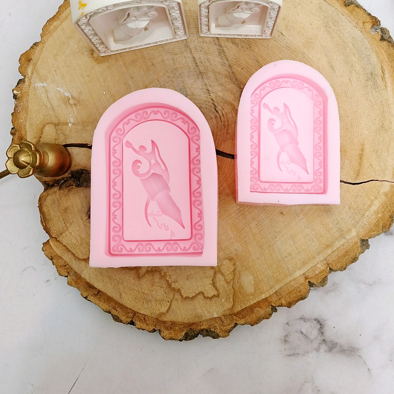 قالب شمع مدل طاق طرح معلم بسته 2 عددی