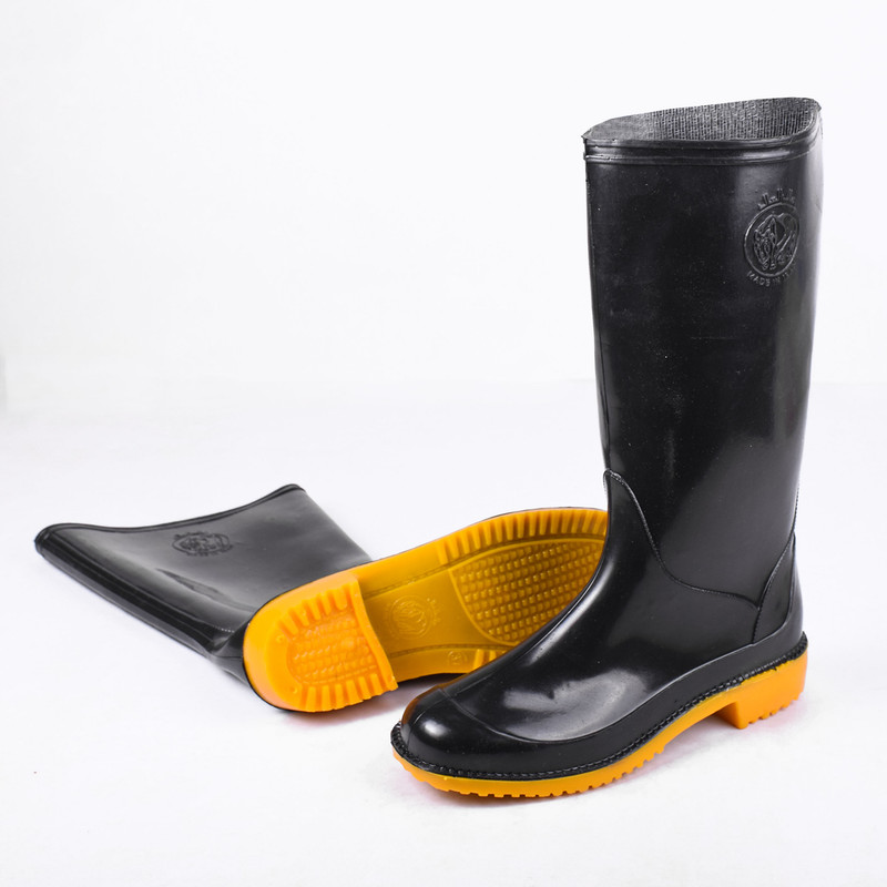 چکمه ایمنی مدل شهپر مدل BK.2556