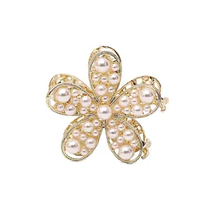 کلیپس مو زنانه مدل گل پنج برگ مرواریدی