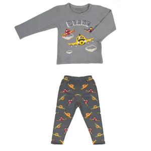 ست تی شرت و شلوار نوزادی مدل chb5177