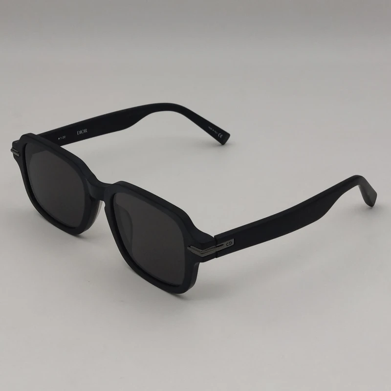 عینک آفتابی پروانه ای مدل BLACKSUIT S51 AOA2