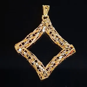 آویز گردنبند طلا 18 عیار زنانه  گالری یارطلا مدل سه بعدی کد PL3D05
