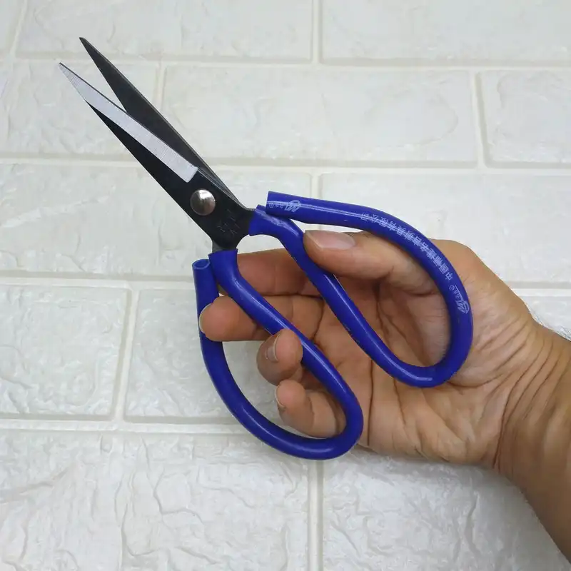 قیچی مدل چرم دوزی کد STN00A1