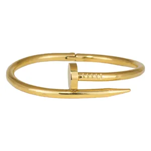 دستبند النگویی زنانه مدل DD462