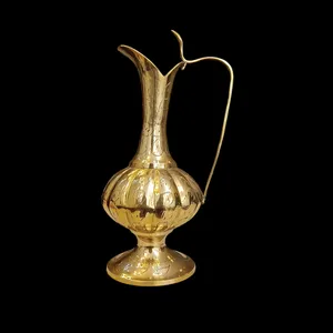 پارچ برنجی مدل کشیده 