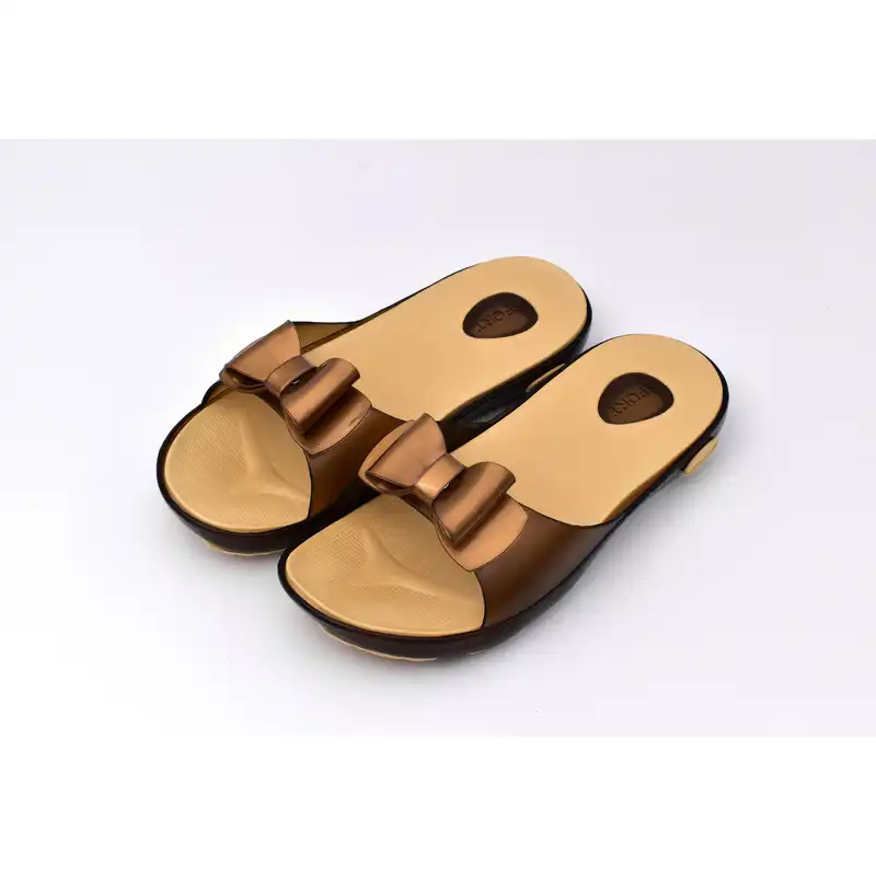 دمپایی زنانه پاپا مدل باران کد 7861