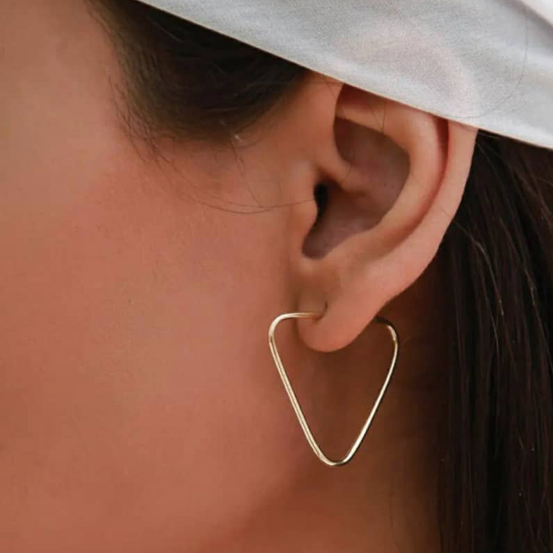 گوشواره طلا 18 عیار زنانه گالری رحمانی مدل مثلثی