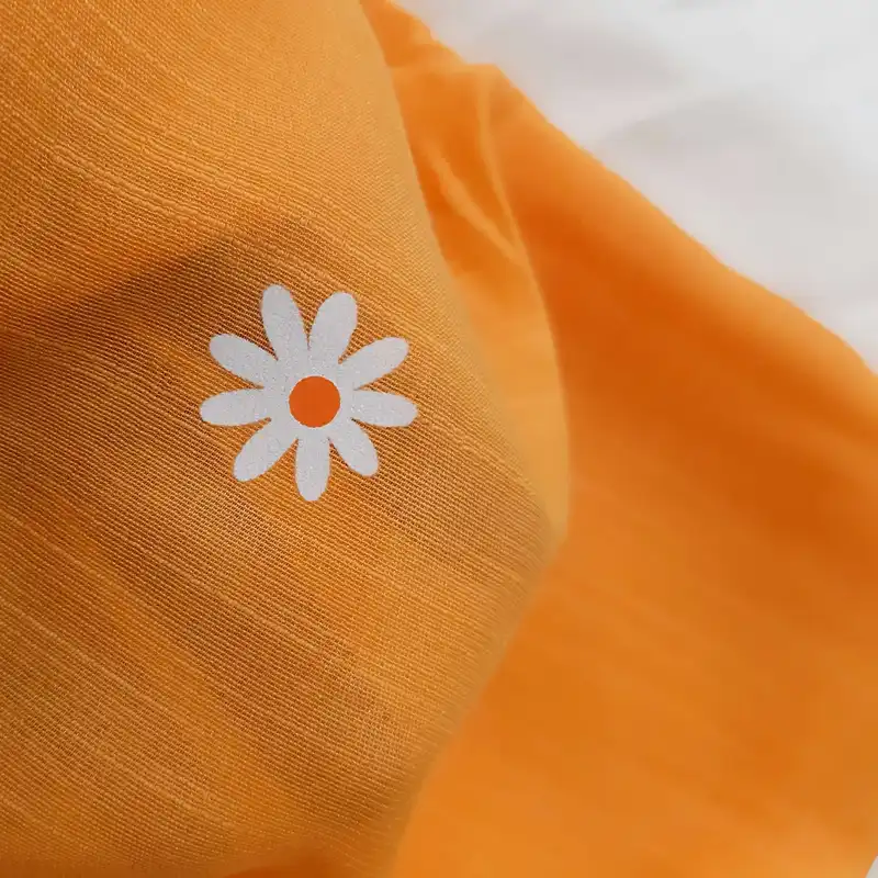 روسری زنانه مدل بابونه برچسبی