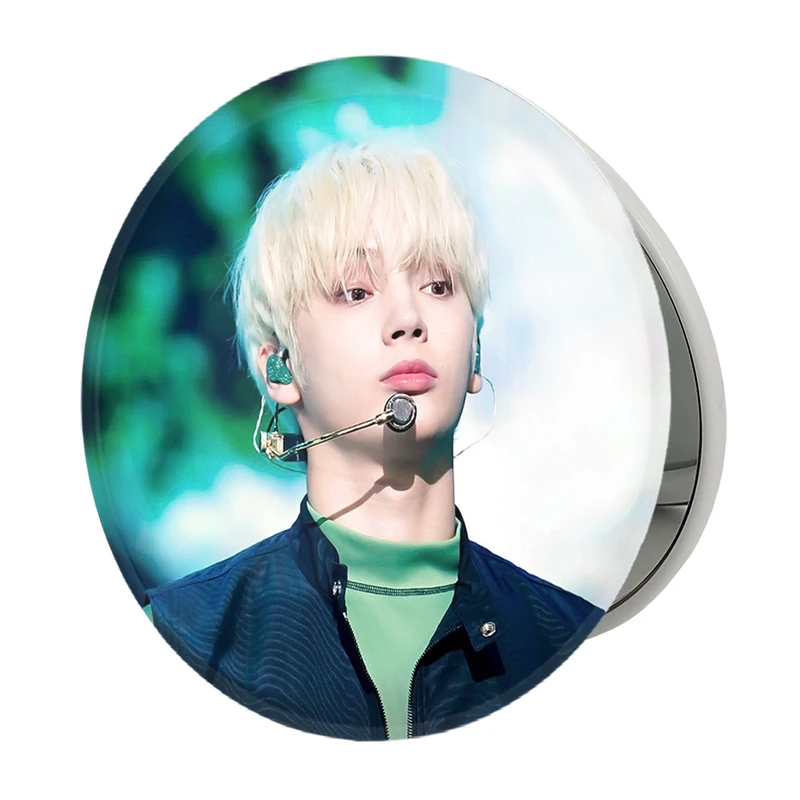 آینه جیبی خندالو طرح هیونینگ کای گروه تی اکس تی TXT مدل تاشو کد 20001 