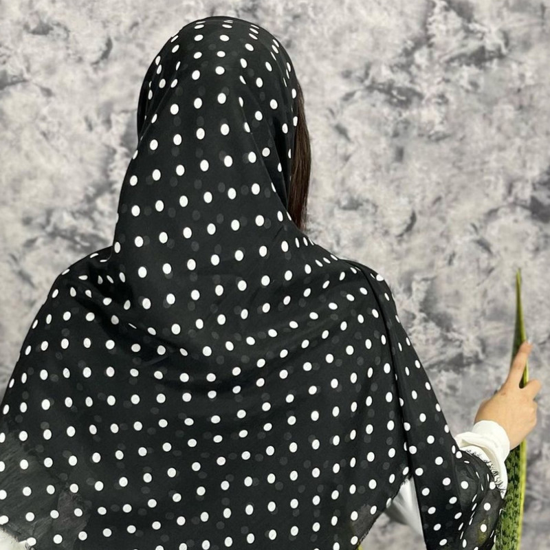 روسری زنانه مدل نخی تابستانه خنک خالخالی کد ana-2317