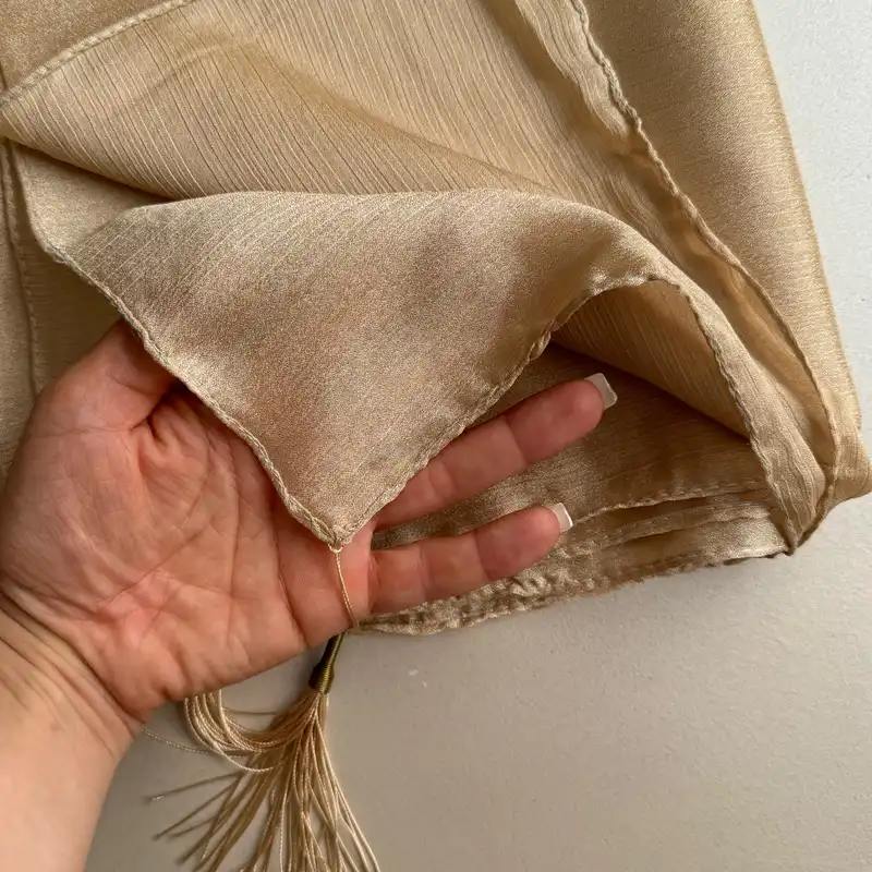 شال زنانه مدل ساده کریستال براق منگوله دار کد ۵