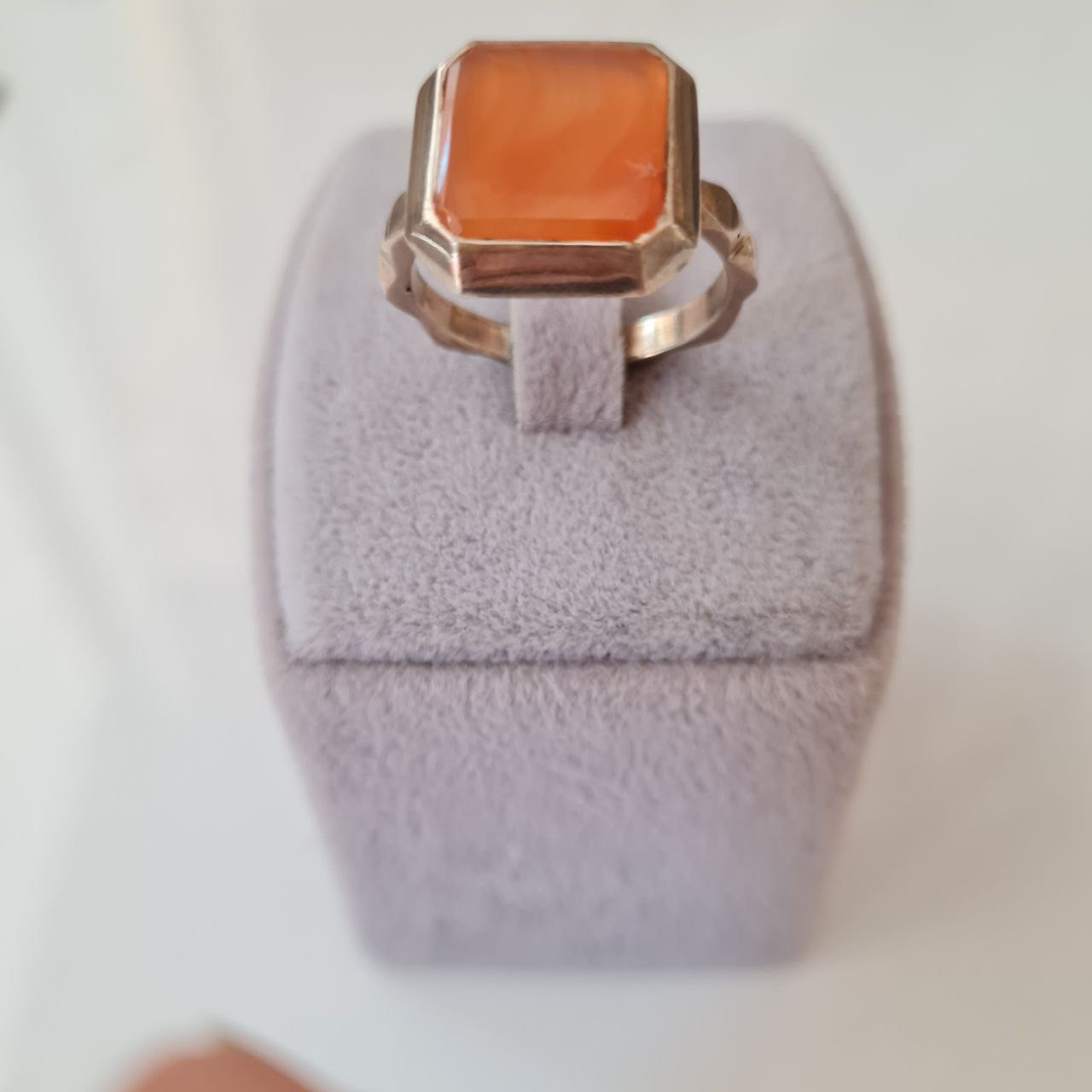 انگشتر نقره مردانه مدل عقیق کهنه یمانی انگشتر نقره مردانه مدل عقیق کهنه یمانی