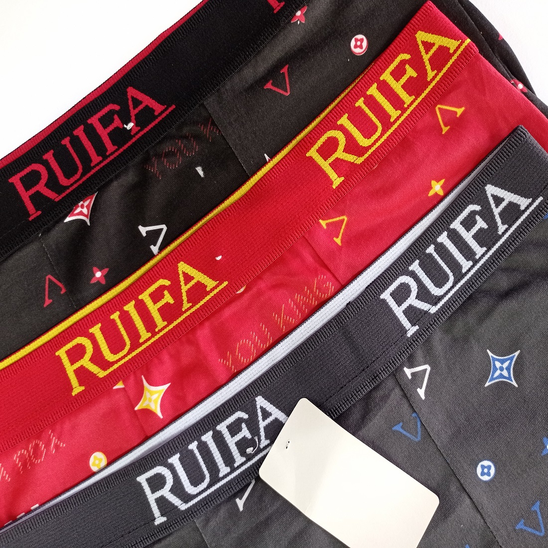 شورت مردانه مدل RUIFA310 مجموعه 3 عددی