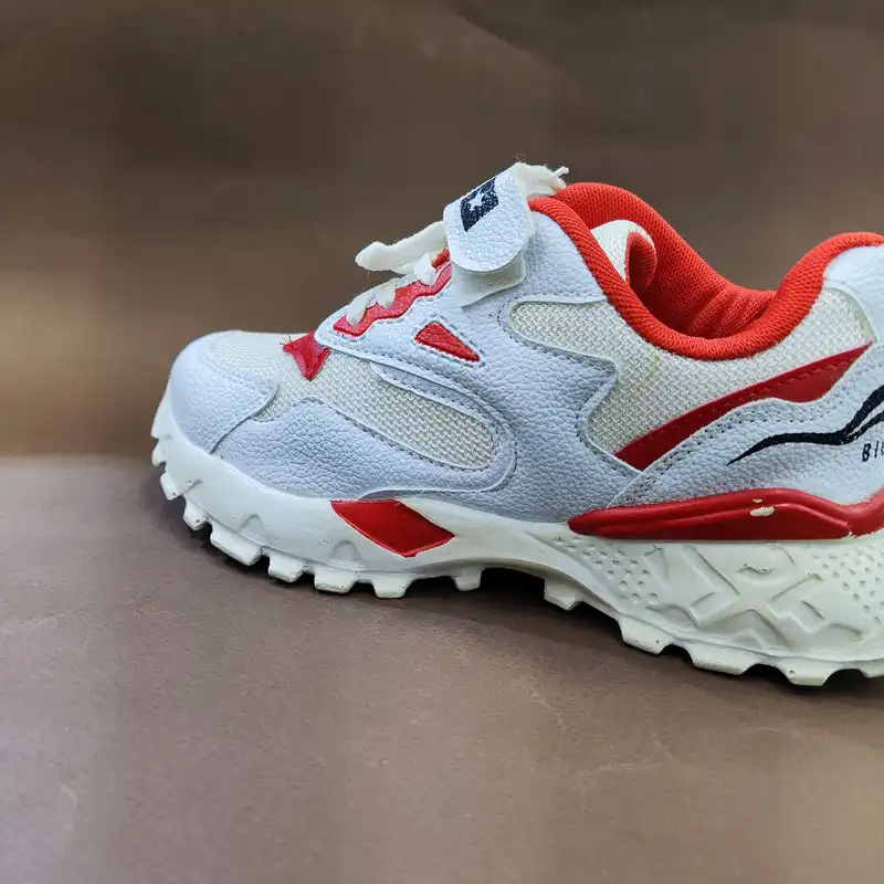 کفش مخصوص پیاده روی مدل 2025 aas