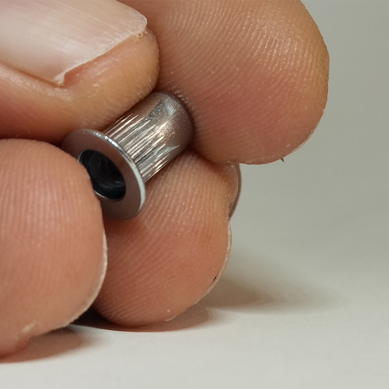 مهره پرچ مدل HI5-M4 بسته 20 عددی