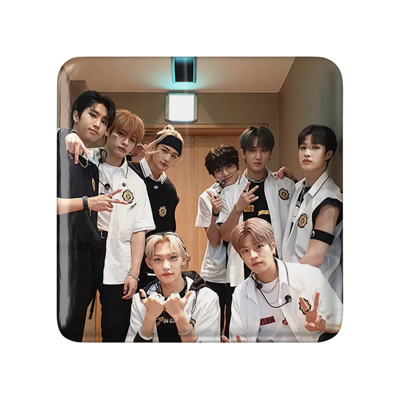 مگنت خندالو طرح گروه استری کیدز کد 11849