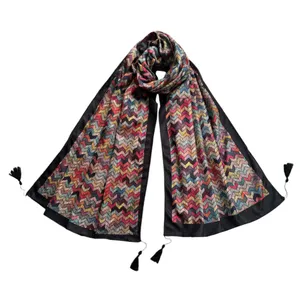 شال زنانه مدل موهر مخمل چهار خانه هفت هشتی کلاسیک پاییزی سبک منگوله دار