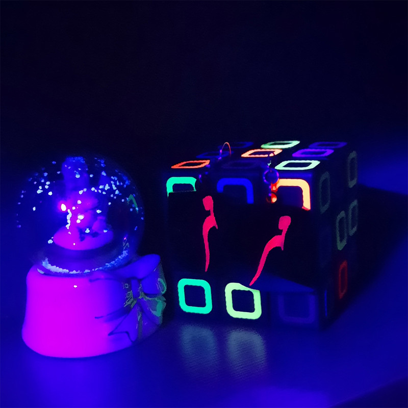 گوشواره دخترانه مدل پلکسی بلک لایت ماه تولد مهر گوشواره دخترانه مدل پلکسی بلک لایت ماه تولد مهر