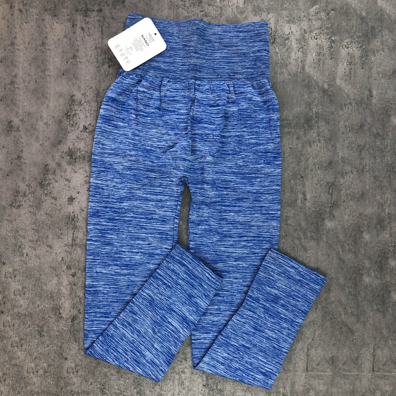 عکس شماره 19 : لگینگ ورزشی زنانه مدل سیملس پشت چین دار گنی کد t1