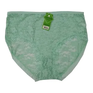 شورت زنانه مدل گیپور فاق بلند 03