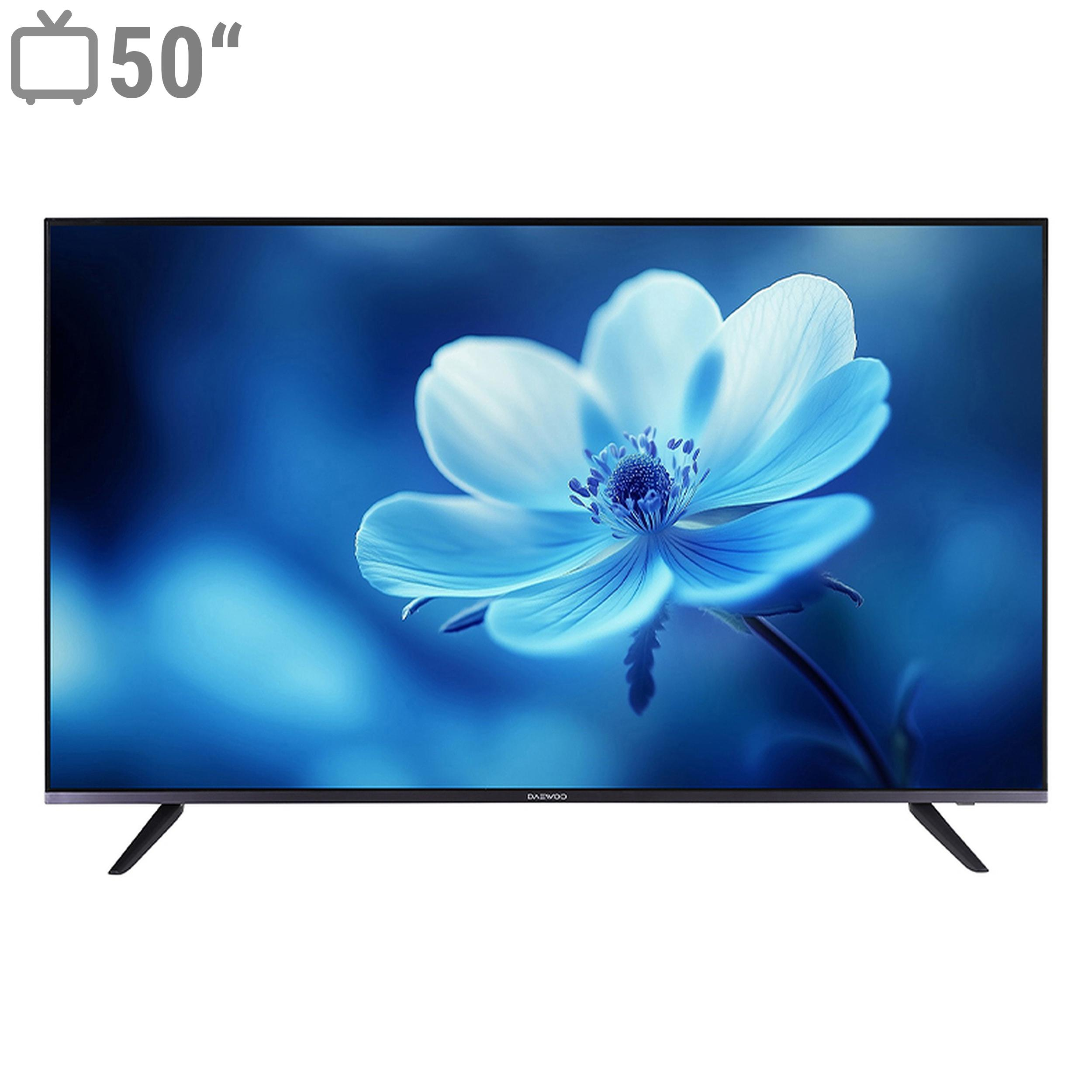 نمای روبه‌رو از تصویر 4K تلویزیون دوو 50 اینچ روی میز در دکوراسیون مدرن