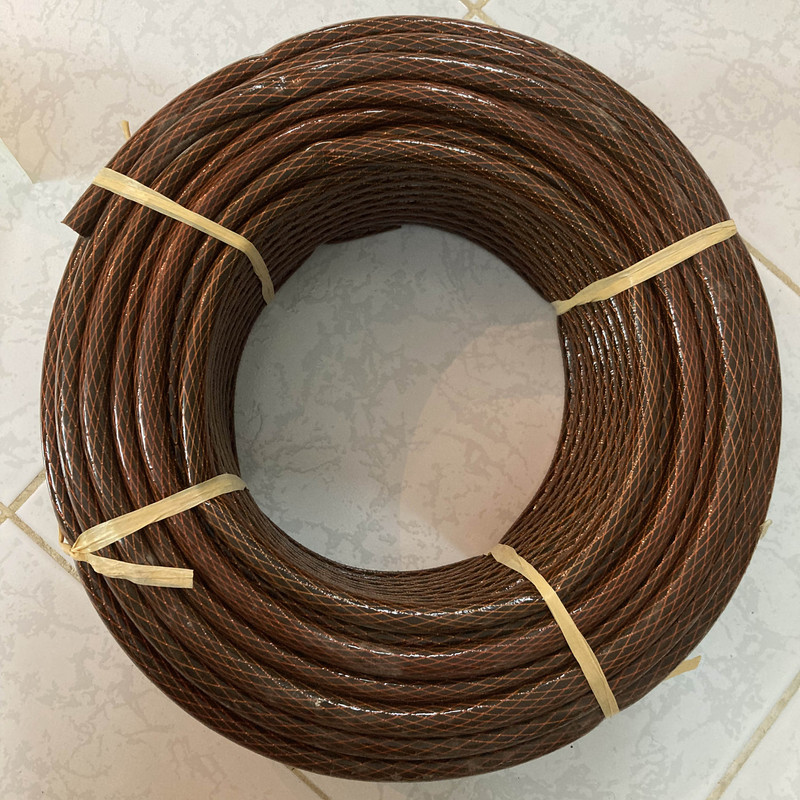 شلنگ گاز سوگند مدل نخ دار طرح ماری کد9mm شلنگ گاز سوگند مدل نخ دار طرح ماری کد9mm